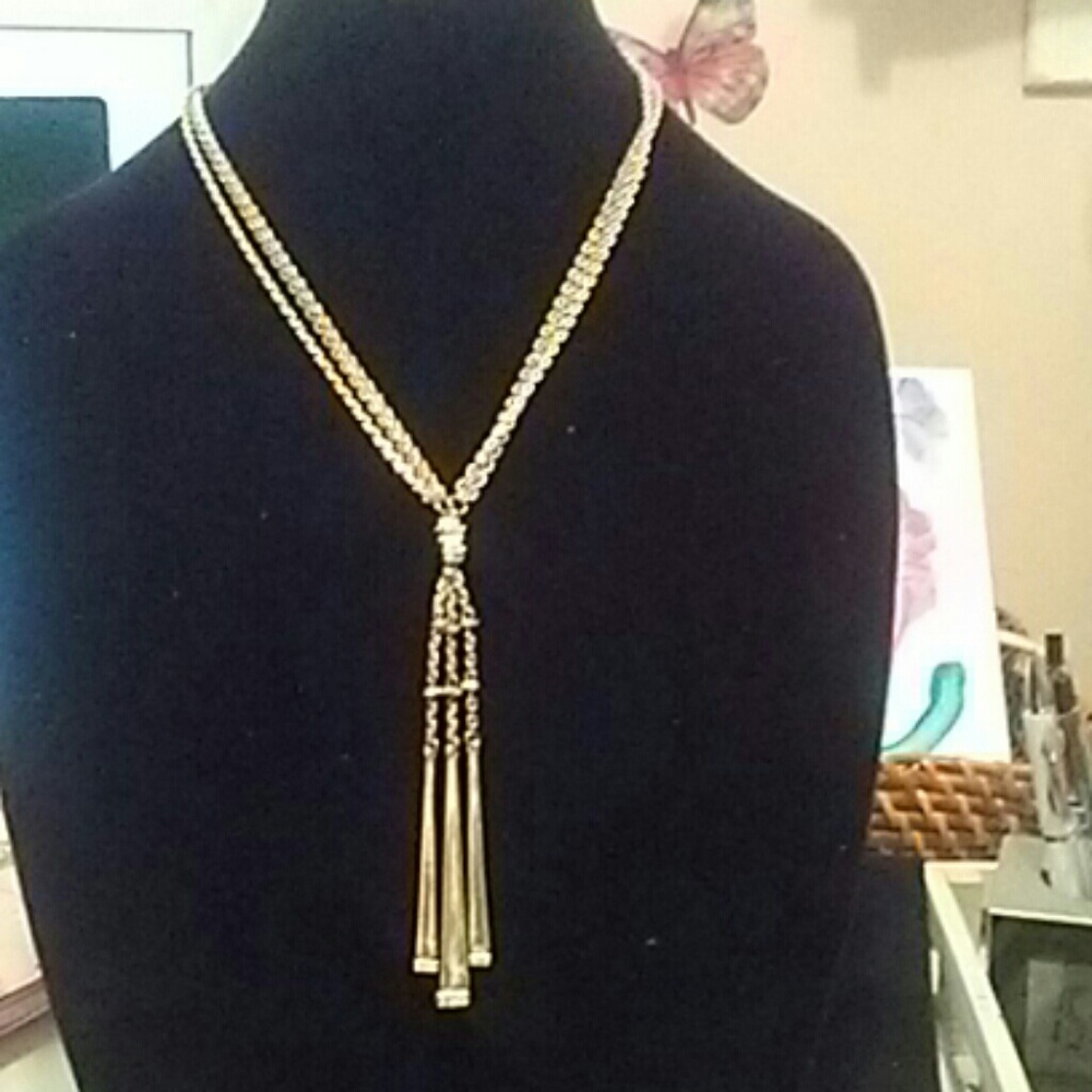 KENNETH COLE NECKLACE WITH CRYSTALS